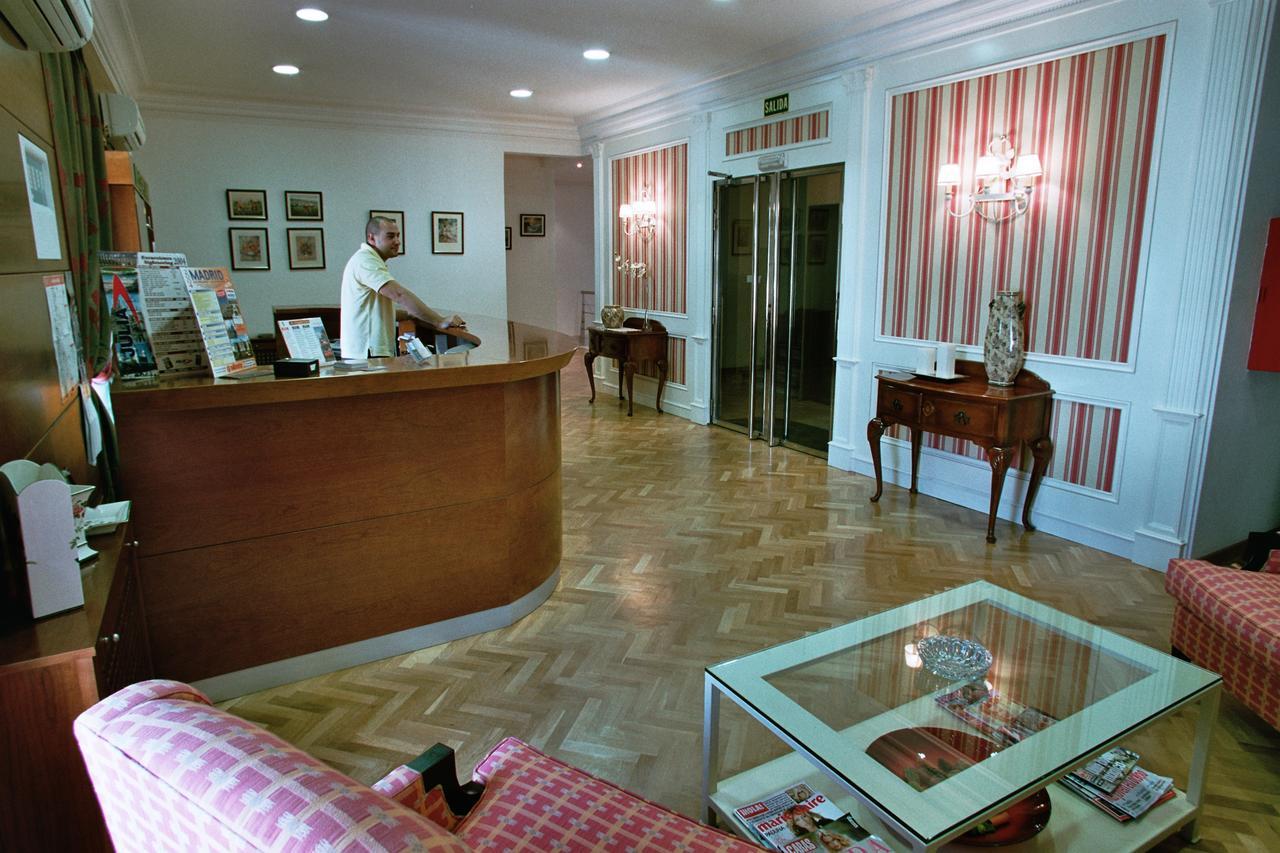 Hostal Jerez Madrid Eksteriør billede