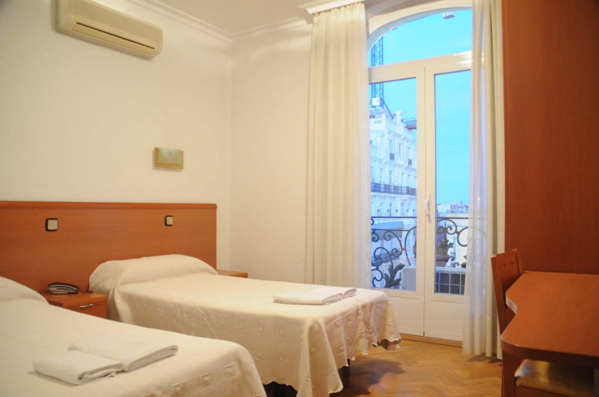 Hostal Jerez Madrid Eksteriør billede
